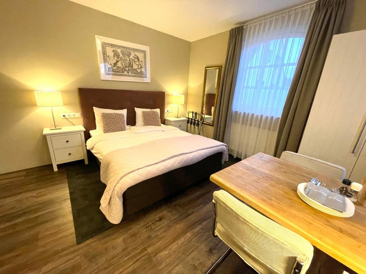 In De Witte Dame Hotel Bar Kitchen Apartments Grubbenvorst 外观 照片