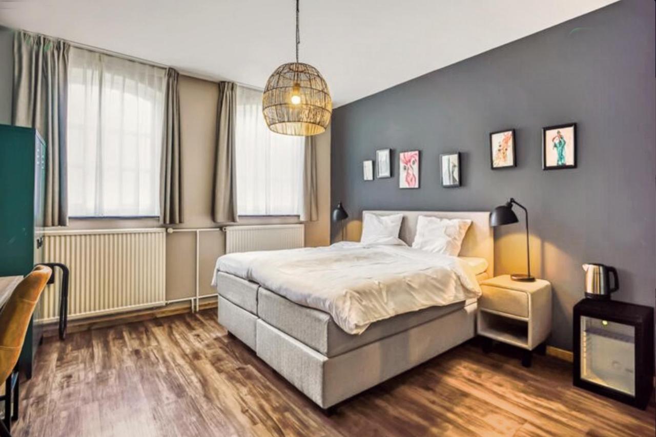 In De Witte Dame Hotel Bar Kitchen Apartments Grubbenvorst 外观 照片