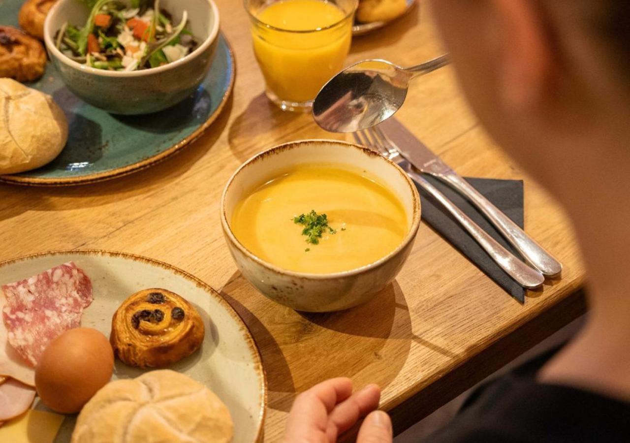 In De Witte Dame Hotel Bar Kitchen Apartments Grubbenvorst 外观 照片